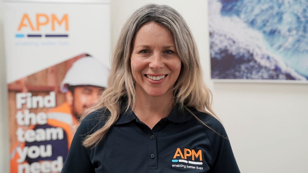 APM therapist with client